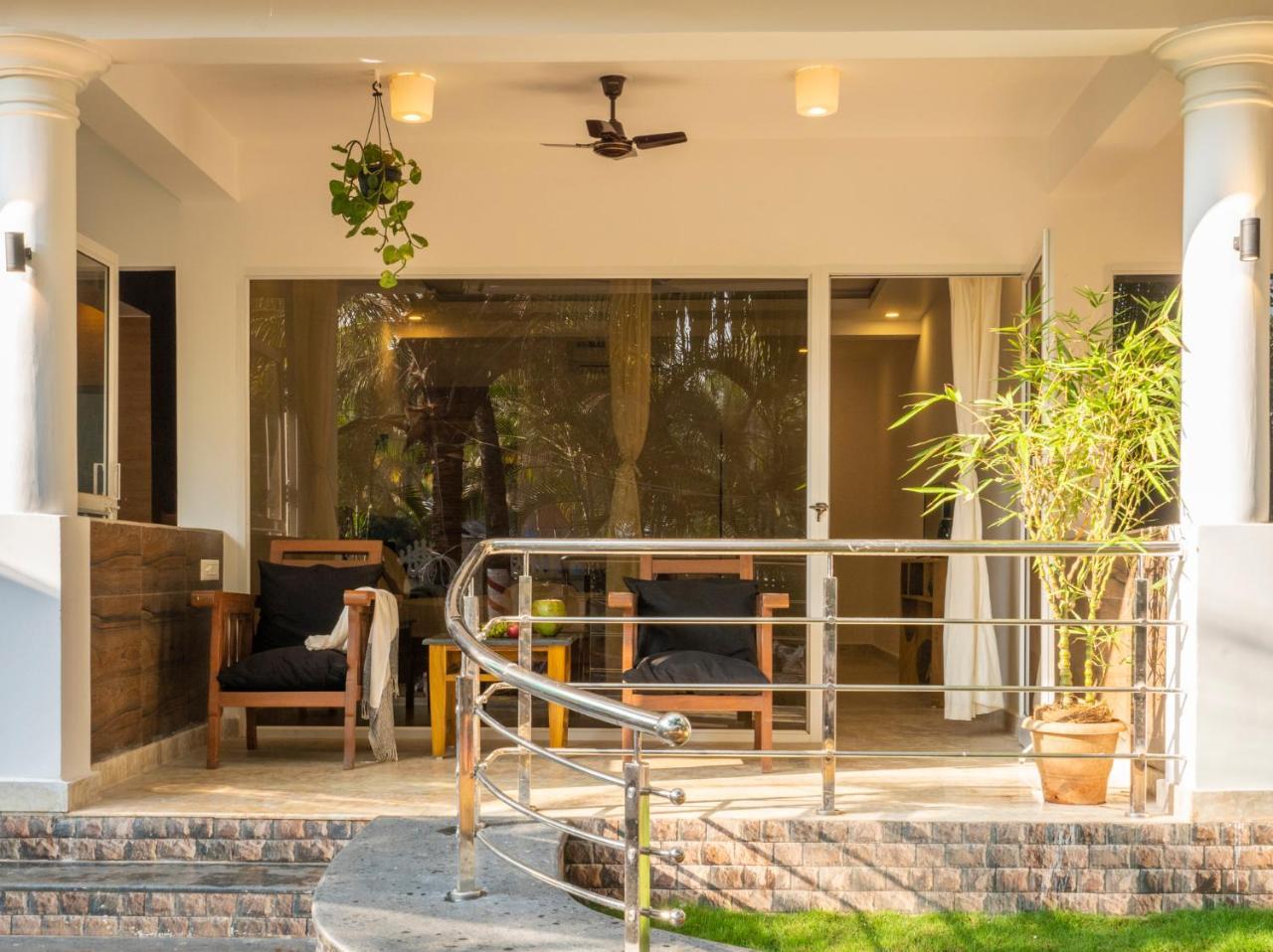 Hotel Crystall Goa Emerald Edition 3*